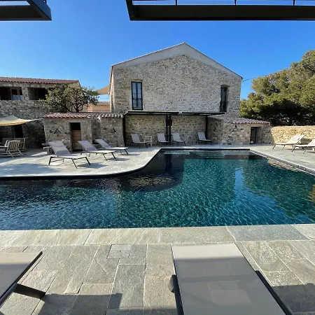 Casa Rossa & Ξενοδοχείο LʼÎle-Rousse