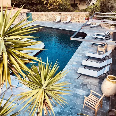 Casa Rossa & Ξενοδοχείο