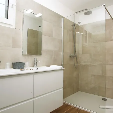 Casa Rossa & LʼÎle-Rousse