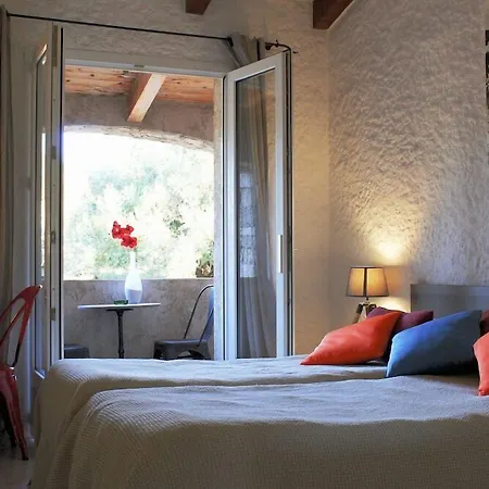 Casa Rossa & LʼÎle-Rousse