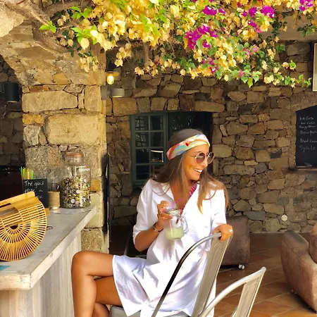 Ξενοδοχείο Casa Rossa & 3*