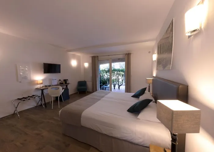 Casa Rossa & LʼÎle-Rousse