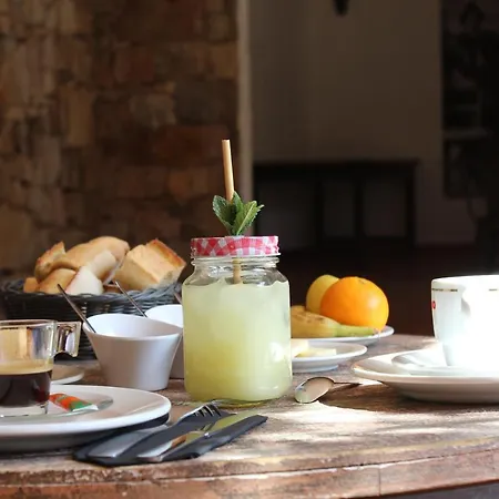 Отель Casa Rossa & Л'Иль-Рус