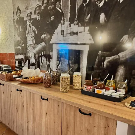 מלון Casa Rossa & 3*