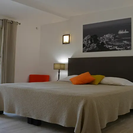 Casa Rossa&spa LʼÎle-Rousse