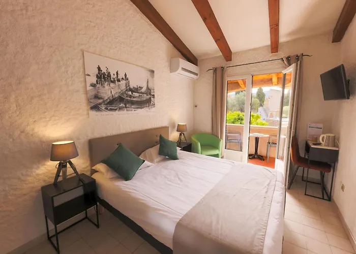 Hotel Casa Rossa & LʼÎle-Rousse