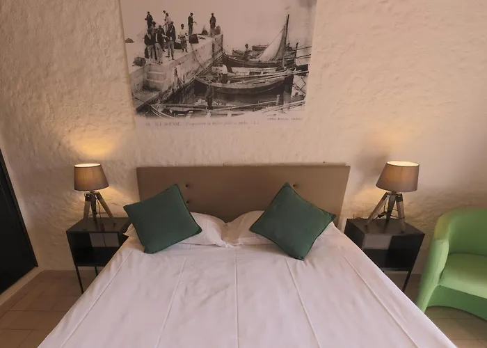 Casa Rossa & Hotel LʼÎle-Rousse