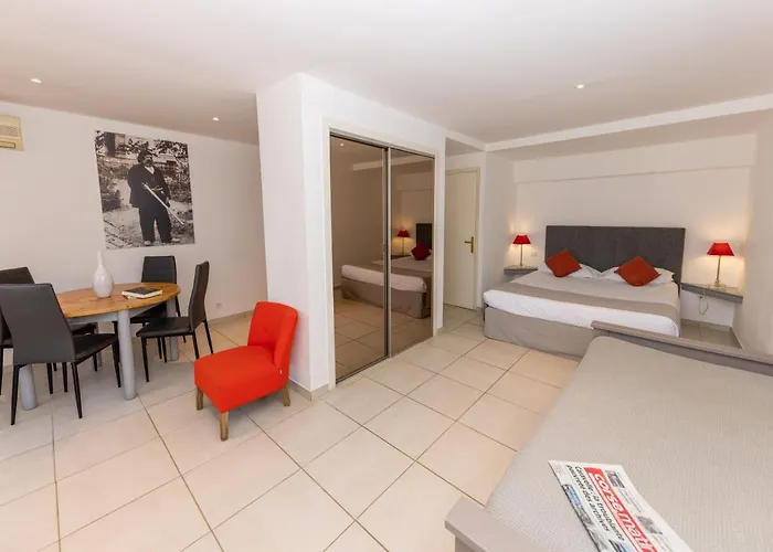 Casa Rossa & Szálloda