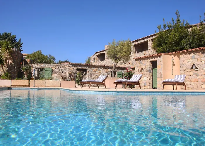 Casa Rossa & 3* LʼÎle-Rousse