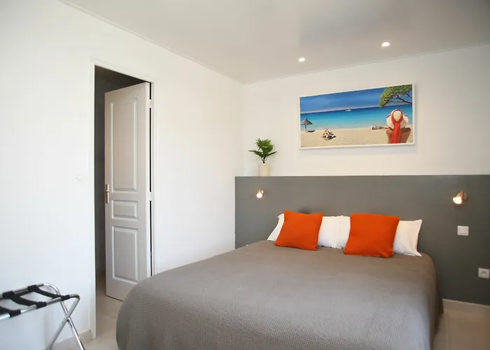 Ξενοδοχείο Casa Rossa & 3*
